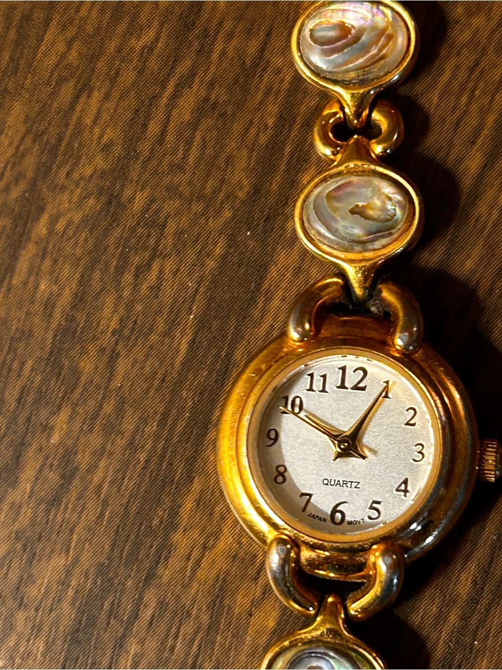 Avon vintage Ladies Watch